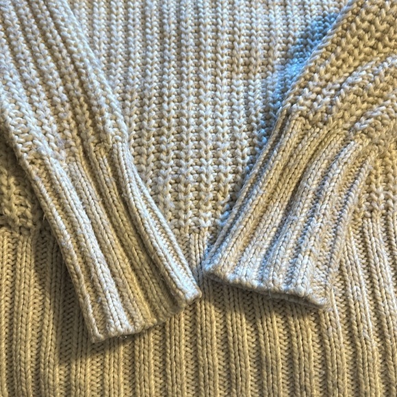 Vinatage H&M knit sweater size Medium - Picture 5 of 6